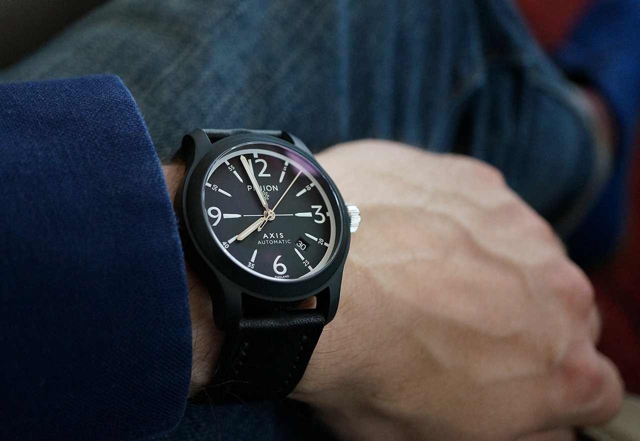 Pinion Axis Black watch