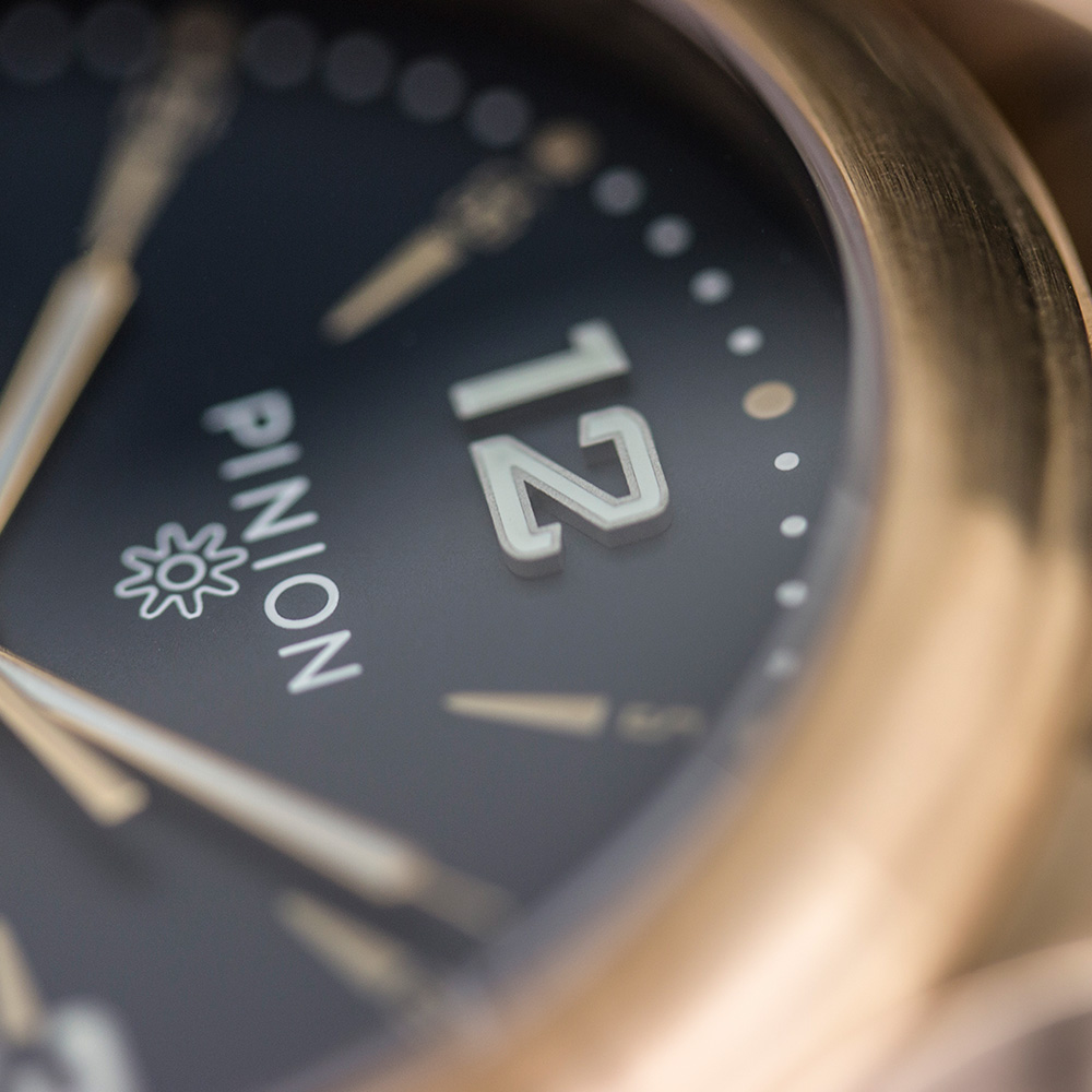 pinion-axis-ii-bronze-watch-blue-dial-002-1-1