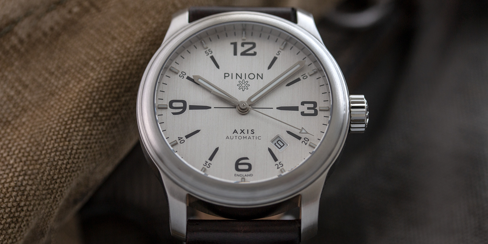 pinion-axis-ii-steel-silver-watch-002