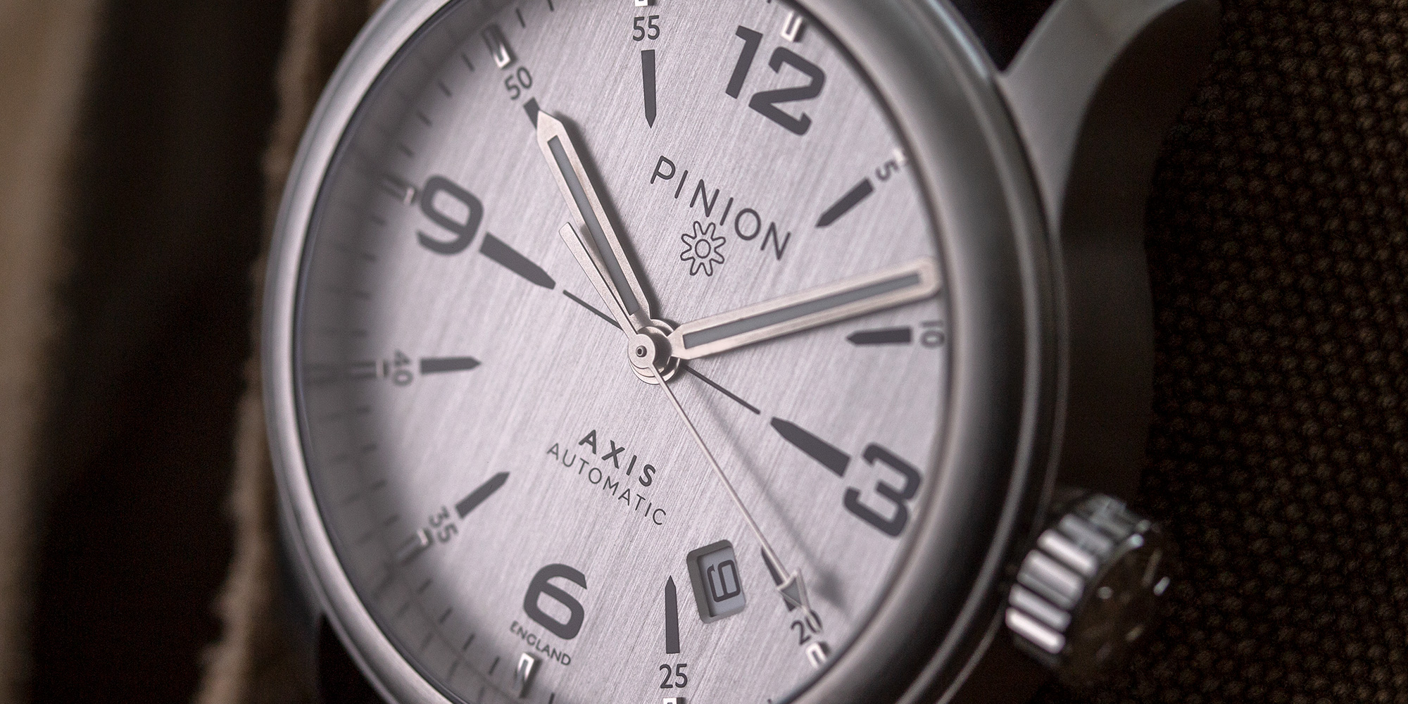 pinion-axis-ii-steel-silver-watch-003