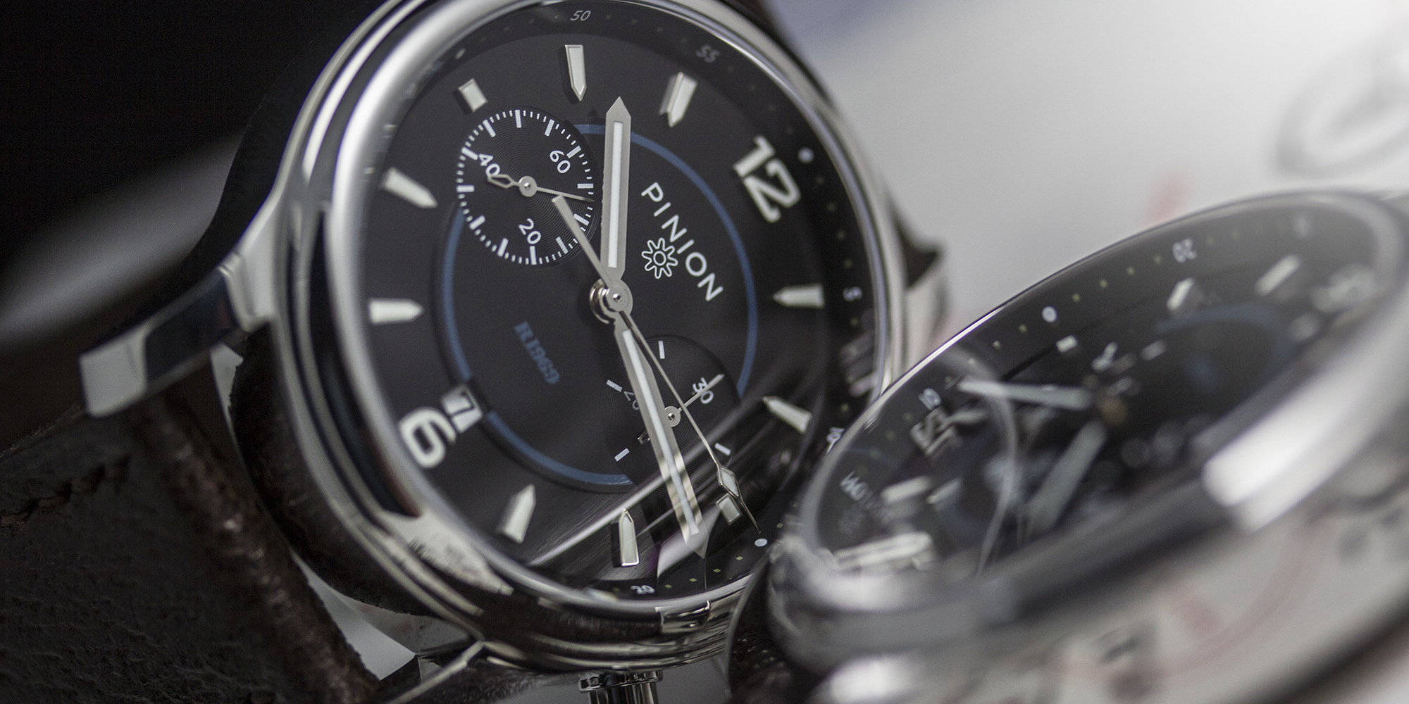 pinion-r1969-chronograph-valjoux-7734-watch