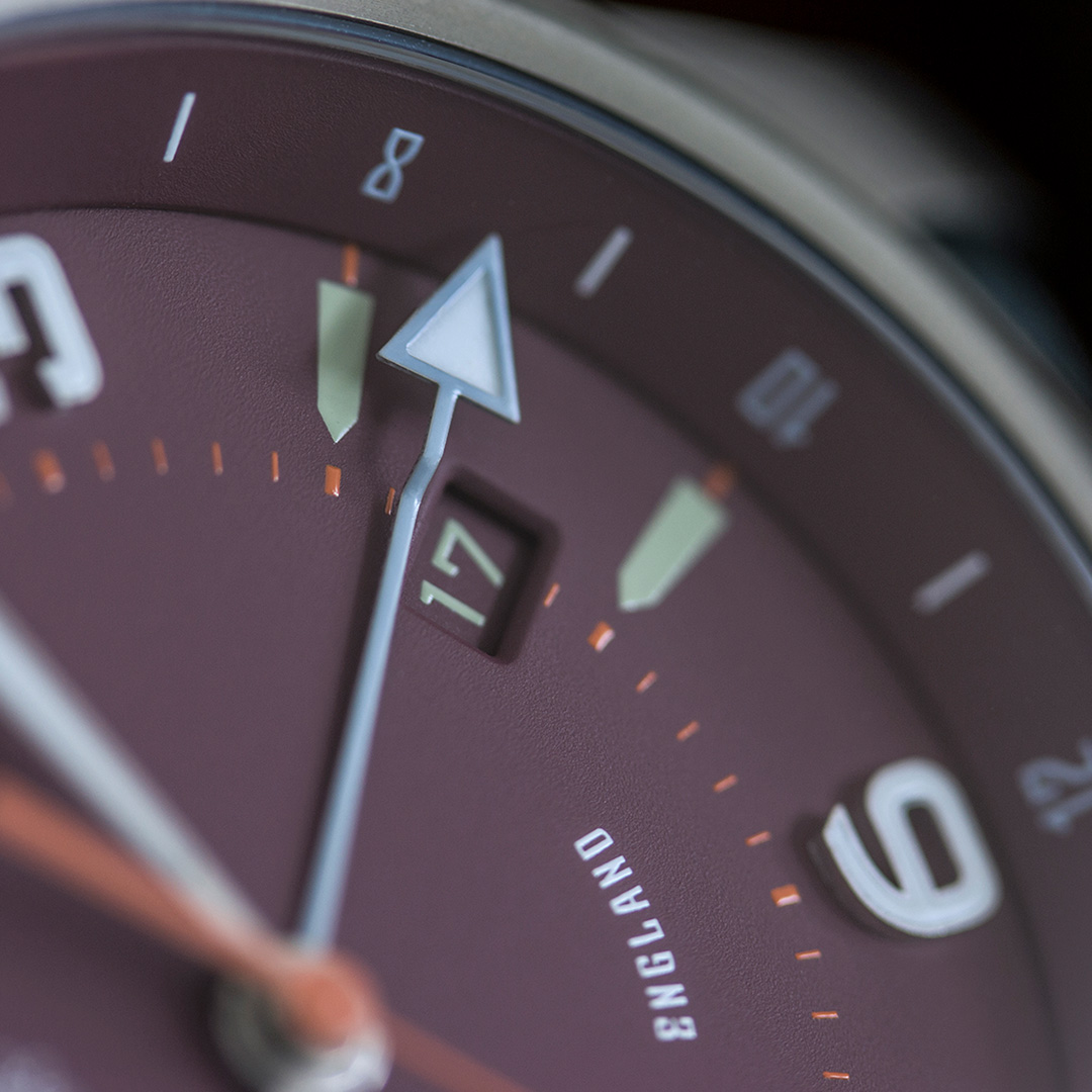 pinion-tt-maroon-titanium-gmt-watch-detail-1-1