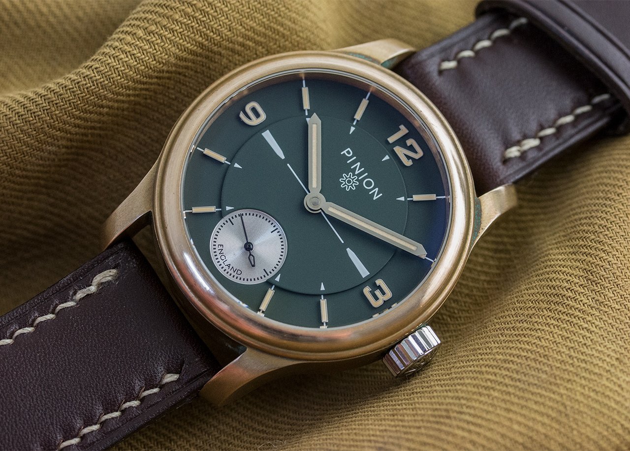 Pinion Pure Bronze watch with green dial